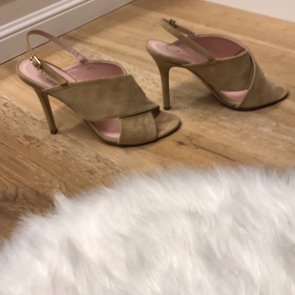 KATE SPADE CAMEL TAN SUEDE HEELS SIZE 6 stunning!